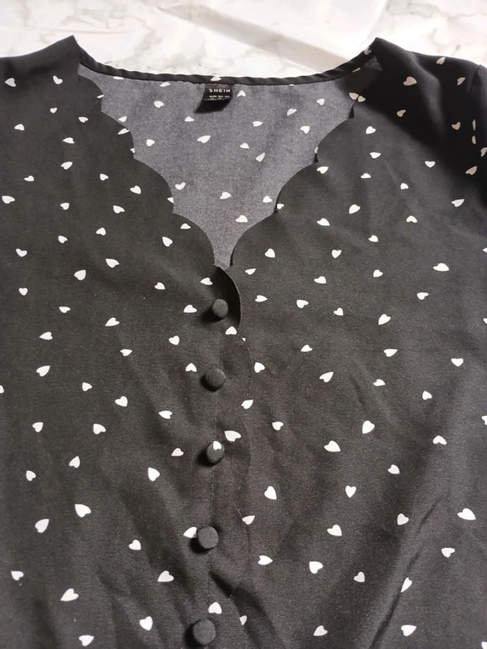 Blouse noir à cœur blanc Shein taille M - photo numéro 6