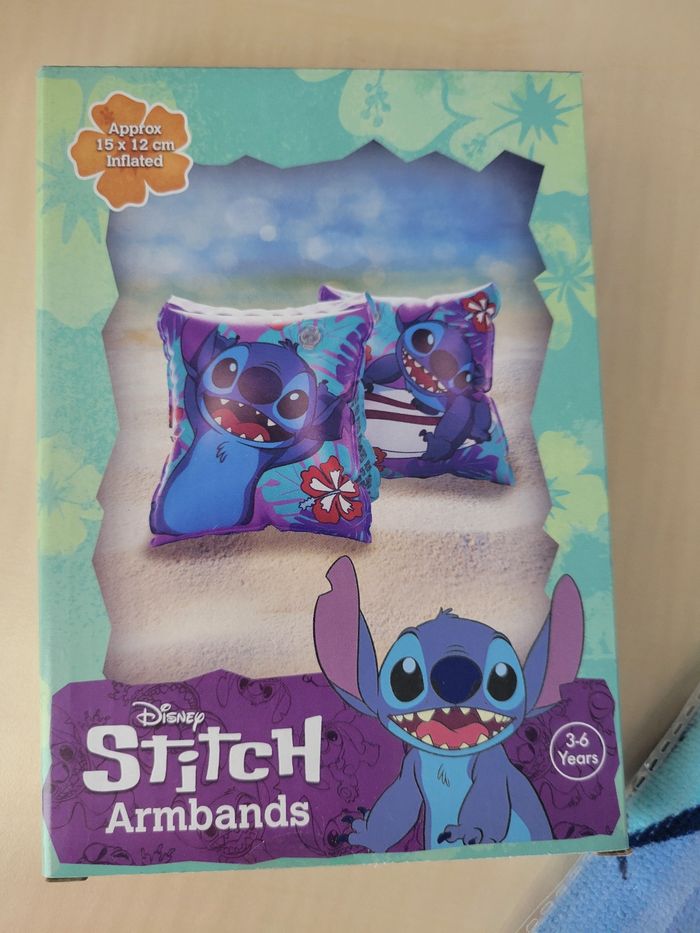 Brassard et serviette Stitch - photo numéro 3
