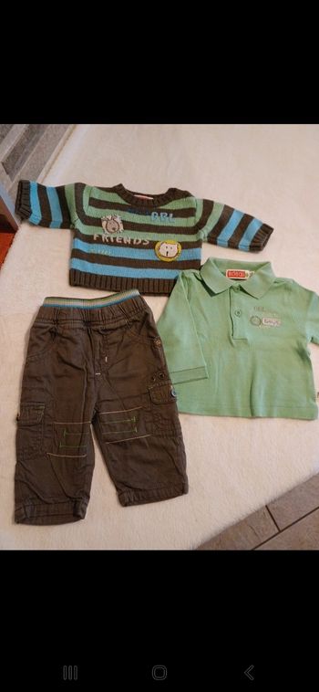 Ensemble trois pièces bébé taille 1 mois