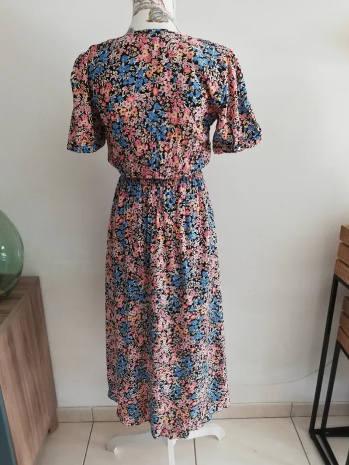 Robe fleurie ETAM T38 - photo numéro 2