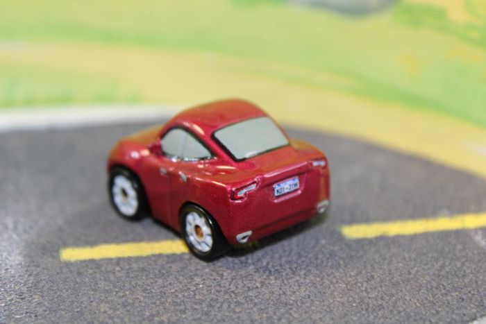 Disney Pixar cars min racer Natali Certain - photo numéro 3