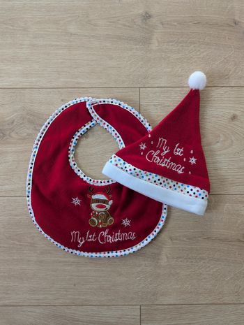 Bavoir et bonnet de Noël