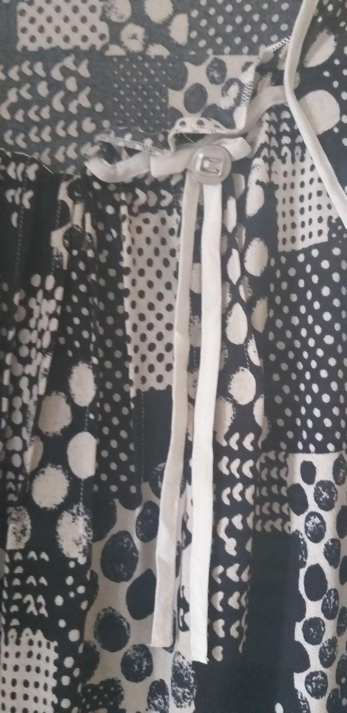 Tunique femme taille 50/52 en excellent état - photo numéro 3