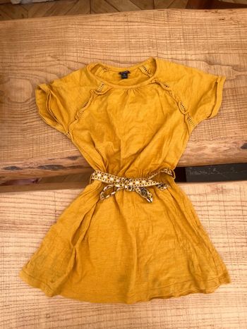 Robe kiabi 6 ans jaune moutarde été  avec ceinture