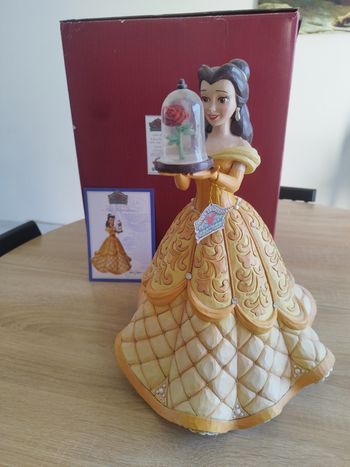 Statue Disney Traditions – Belle “Une Rose Rare” – Jim Shore