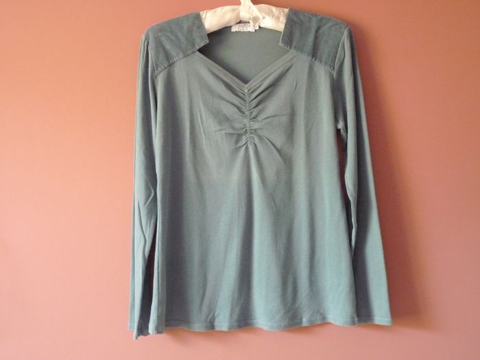 Pull Femme S 36 TBE Bleu epaule velours manches longues