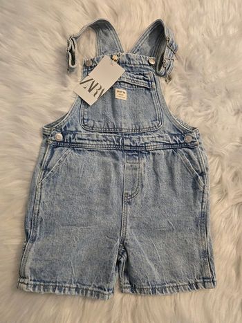 NEUVE (non portée) 🏷🥰🤩salopette courte en jeans 3 ans (98cm) garçon ferme💙💥💥