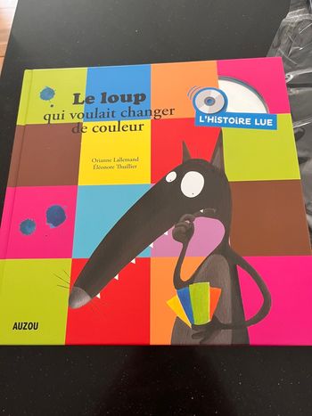 Livre grand format + CD Le loup qui voulait changer de couleur Neuf 