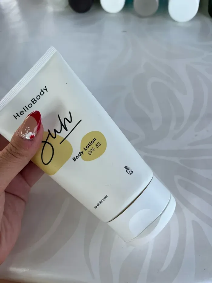 crème solaire hello body - photo numéro 3