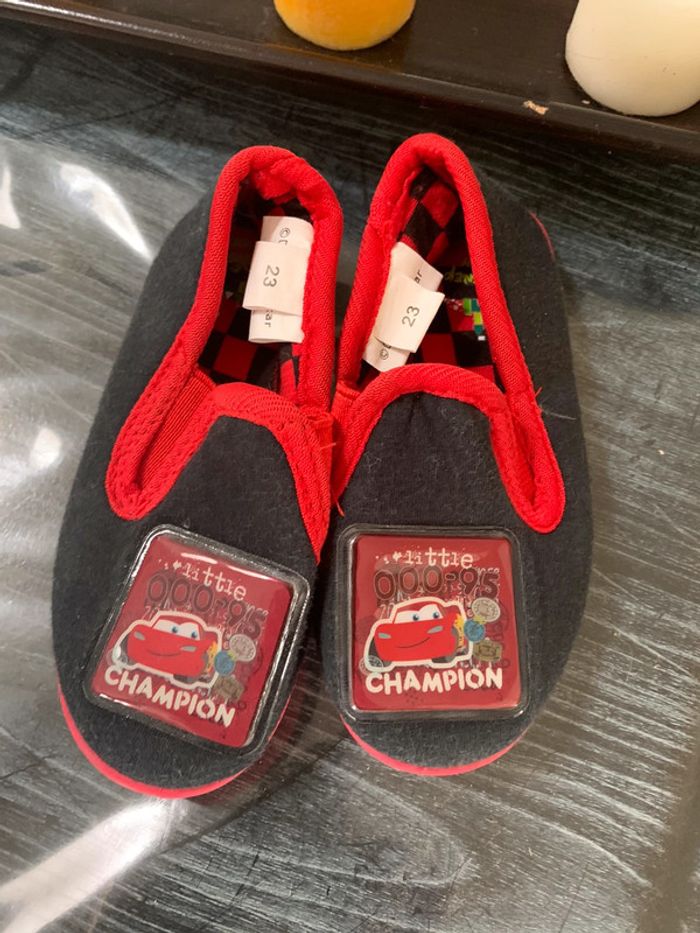 Chaussons cars pointure 23