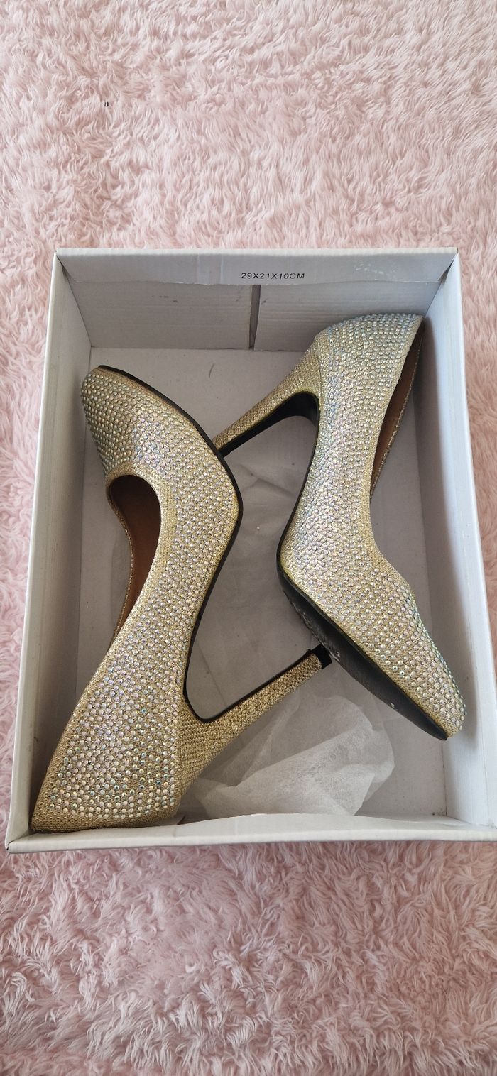 Chaussures à talons brillante 38 - photo numéro 2