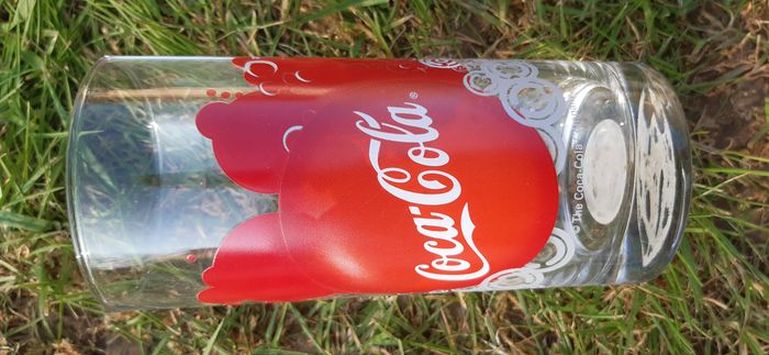 verres coca rond rouge
