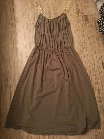 Robe kaki bretelles dorés