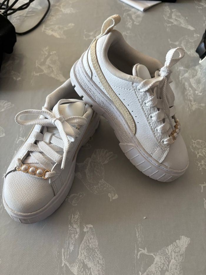 Paire baskets fillette puma aux perles