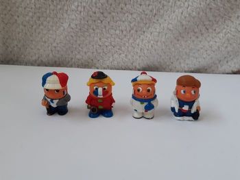 Lot de 4 figurines Kinder Supporter vintage