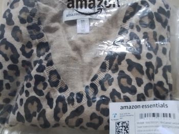 Petit pull léopard femme en M AMAZON ESSENTIALS NEUF