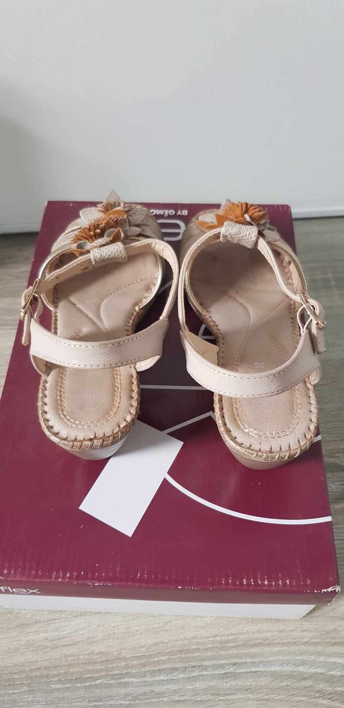 Sandales à talons compensés - photo numéro 5