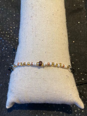 Fin bracelet lien perles marrons