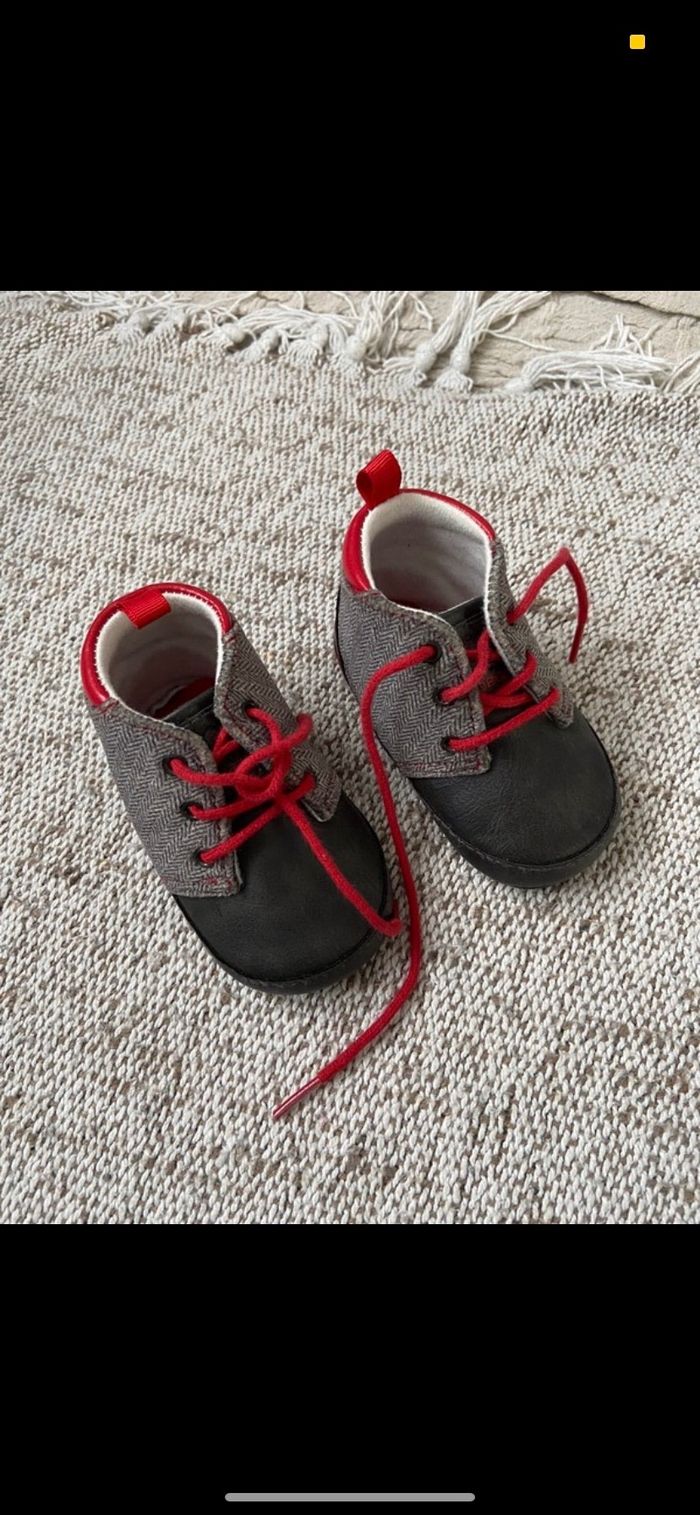 Chaussures bébé 6/12 mois - photo numéro 2