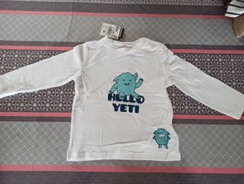 T-shirt blanc manche longue 12 mois