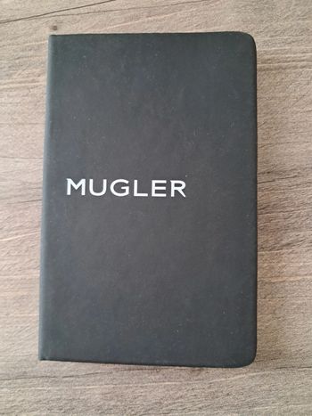 Notebook mugler