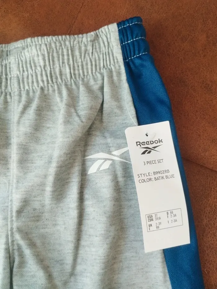 Pantalon de jogging léger Reebok 2/3 ans neuf - photo numéro 2