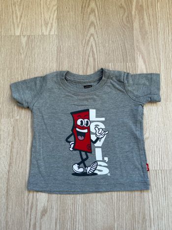 T-shirt levi’s garçon neuf taille 6 mois