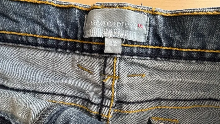 Jupe en jean 42 très bon état - photo numéro 2