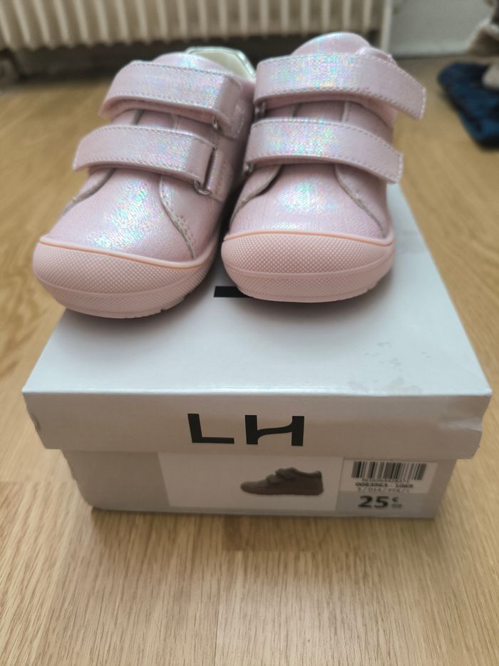 5 paires de chaussures neuves tailles 21 et 22 - photo numéro 3