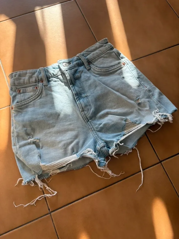Short femme 34 - photo numéro 2