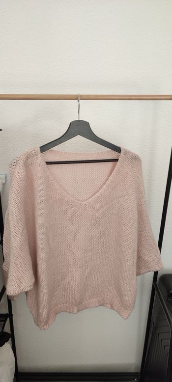 Pull femme col V en maille douce rose pâle - Taille M/L