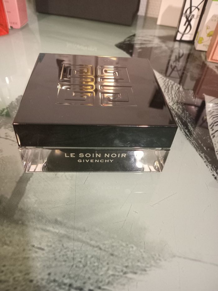 Masque soin noir 75ml Givenchy - photo numéro 2