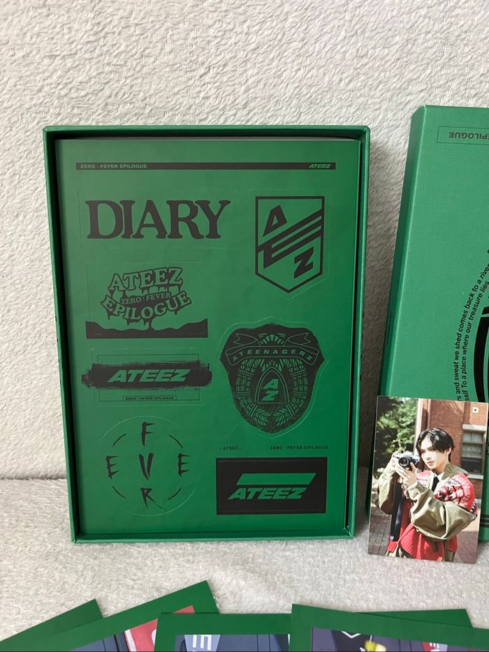 Album Ateez vert - photo numéro 3