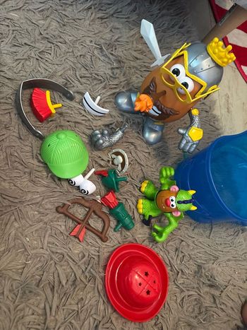 MR Patate chevalier et ces accessoires