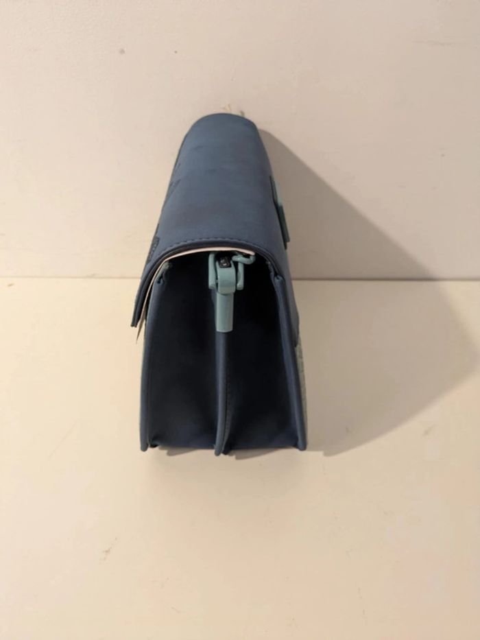 Loungefly sac  bandouliere Stitch - photo numéro 2