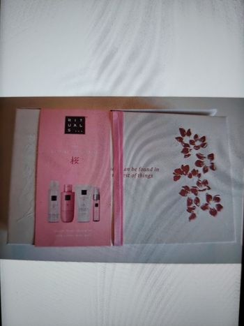Coffret Rituals Sakura neuf
