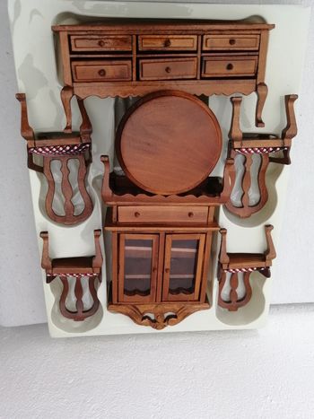 meubles pour maison miniature 