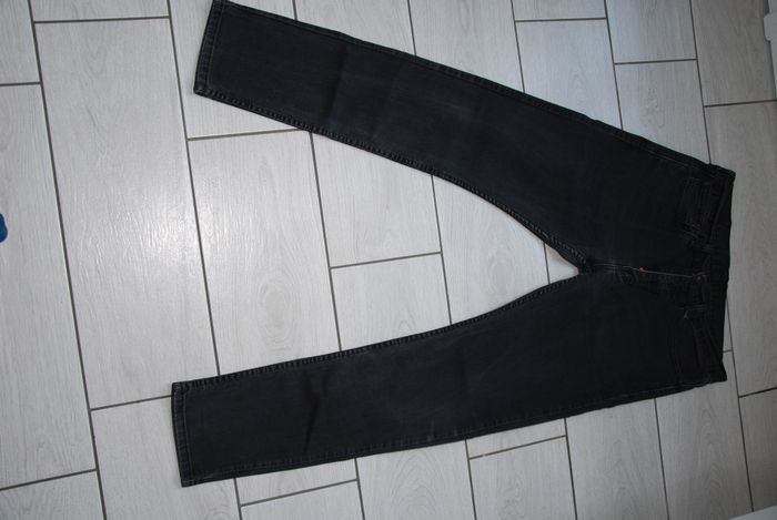 jeans homme Levi’s 512 taille 34-34 us 44-46 fr