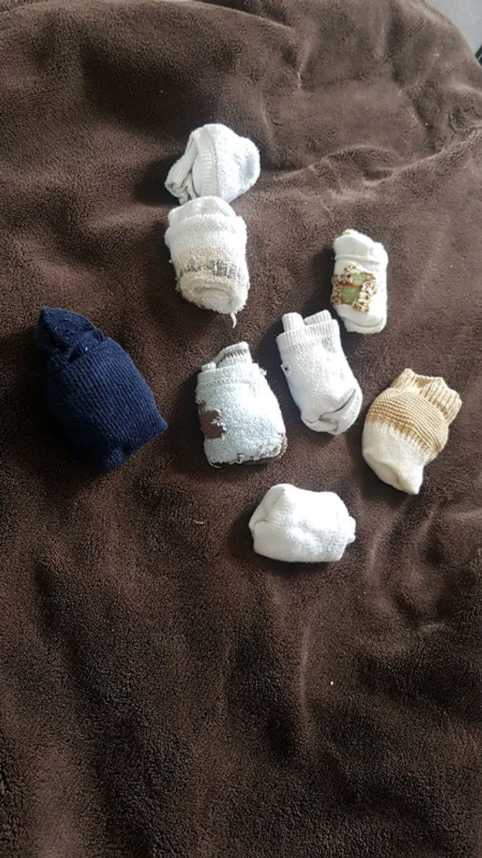 lot chaussettes naissance/ 1 mois