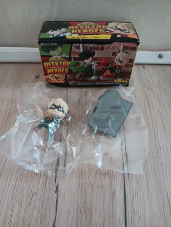 Figurine porte stylo mha my hero academia bakugo