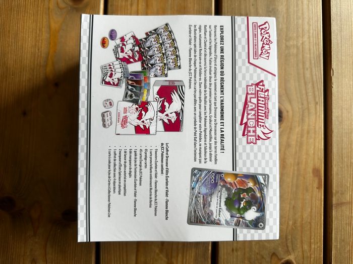 Pokémon ETB EV10.5 - photo numéro 3