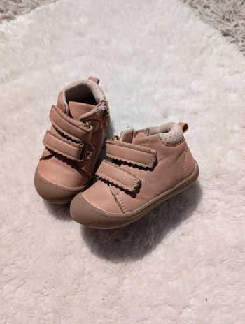 Chaussures de marche fille taille 20