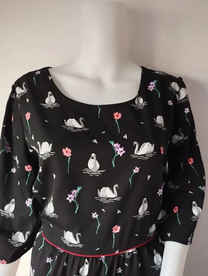 Robe Yumi🦢 taille 44 - photo numéro 2