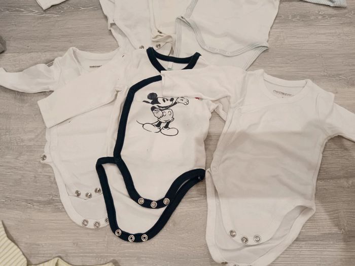 Lot vêtements bébé 1 mois mixte 50 cent/pièce - photo numéro 3