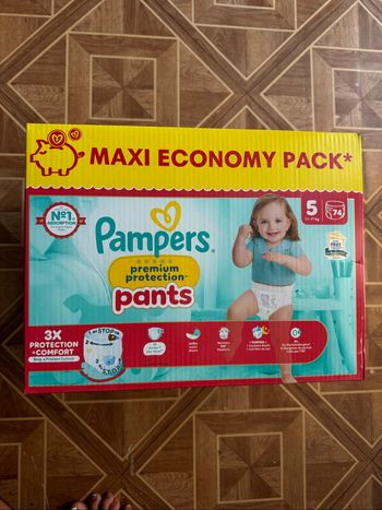 74 couches culottes Pampers pants taille 5