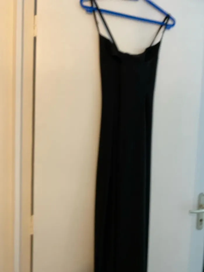 Robe longue noire - photo numéro 2