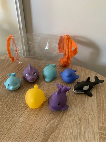 Lot de 7 jouets de bain + rangement