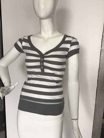 Tee shirt rayé faux boutonnage