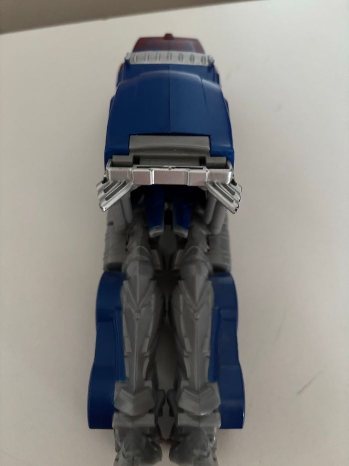 Jouet camion transformable en robot - photo numéro 8