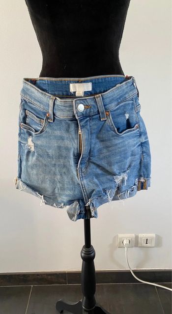 Short en jeans bleu H&M taille 40